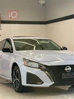 نيسان ألتيما